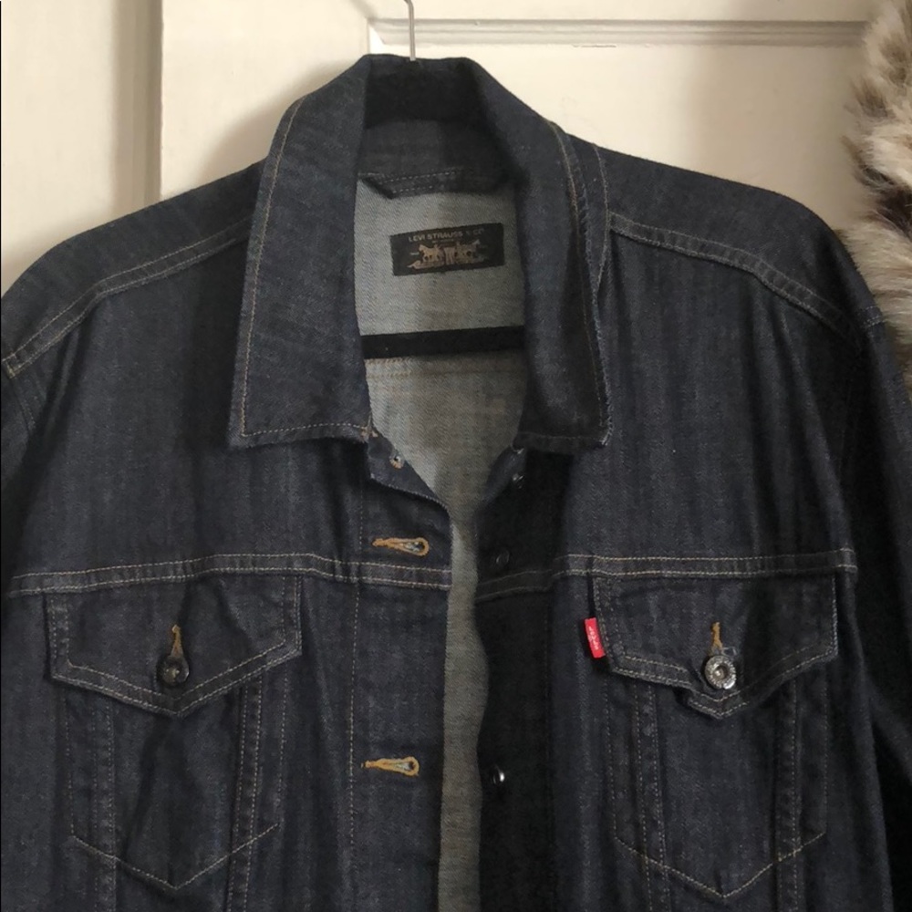 Dark denim Levi’s Jacket